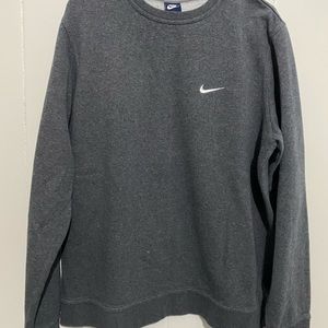 Nike crew neck sweater, in great condition.